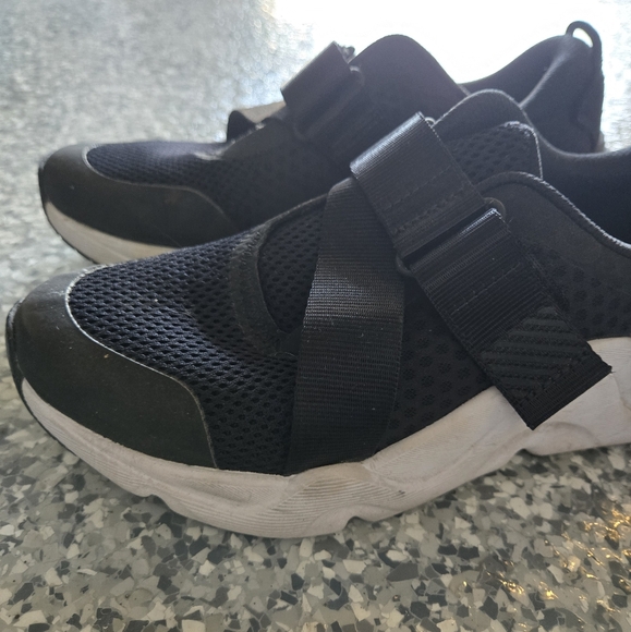 Sorel women’s Kinetic RNEGD strap sneakers size 7.5 good condition - Picture 5 of 9